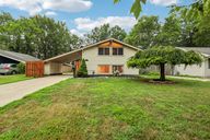 Kempton Dr-S2907-001.jpg