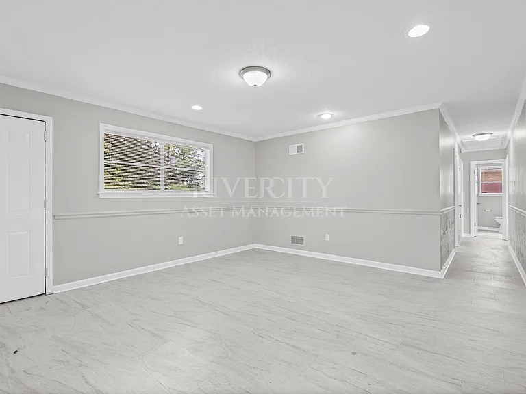 1785 Santa Clara Ave — Photo 7