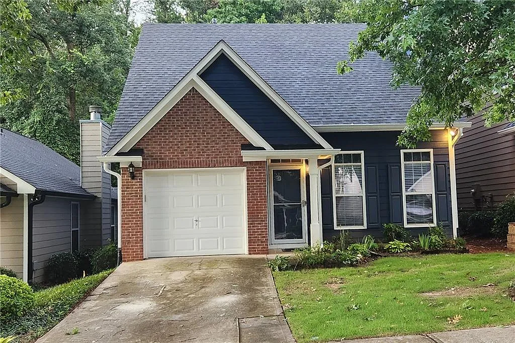3 bed, 2.5 bath, 1572 sqft, $2,350 — Photo 1
