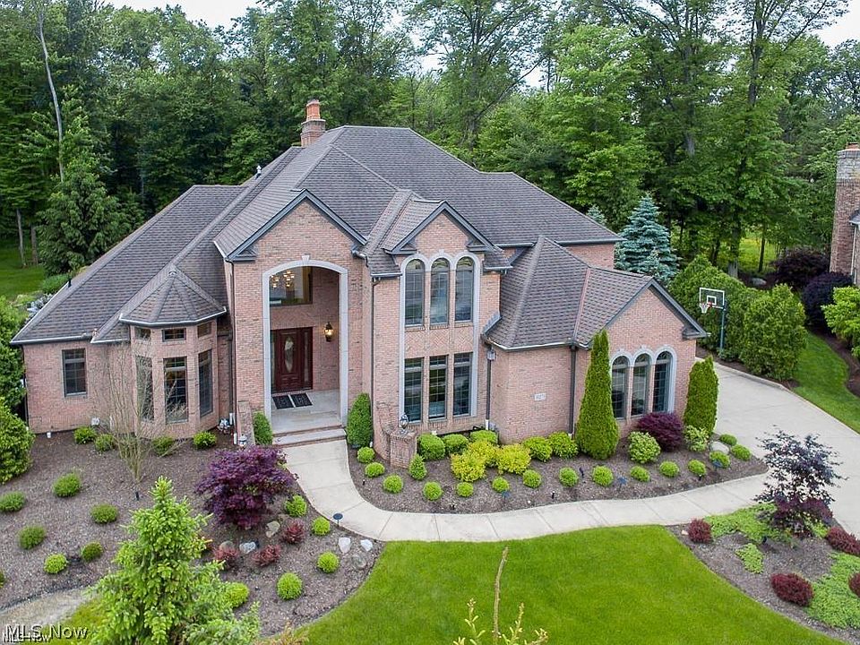 1st image of 30273 Woodlyn Pl
