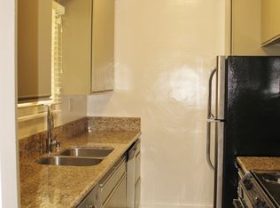 124 S Reeves Dr, Beverly Hills, CA 90212