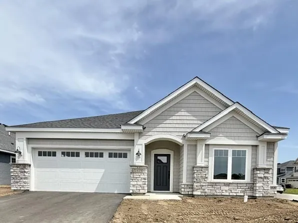 1819 Arrowhead St, Shakopee, MN 55379