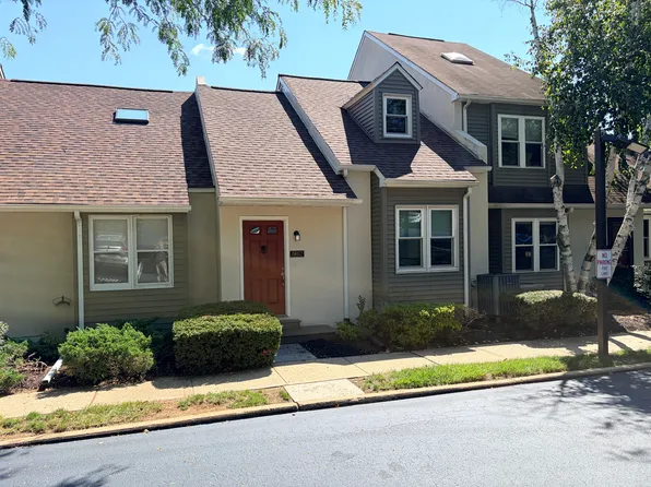 1802 Saint Johnsbury Ct, Chester Springs, PA 19425