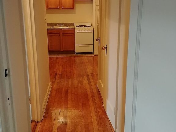 2nd image of 4216 80th St APT 1P