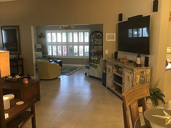 3rd image of 616 Deerwood Ave