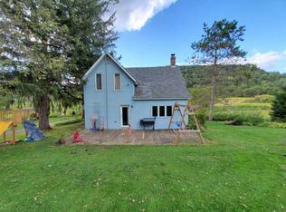 W696 Joos Valley Rd, Fountain City, WI 54629