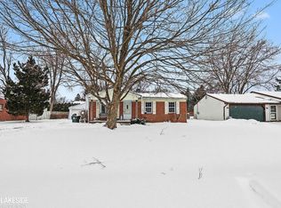 3272 Grafton St, Orion, MI 48359