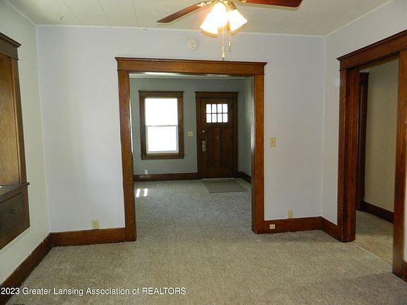 5th image of 232 N Hayford Ave
