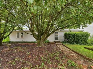 4654 Brennan Woods Dr, High Ridge, MO 63049