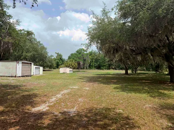 266 Hess Rd, Crescent City, FL 32112
