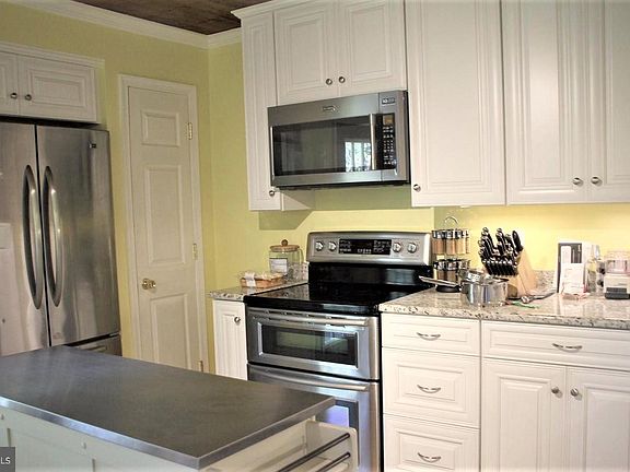 2nd image of 106 Walling Dr