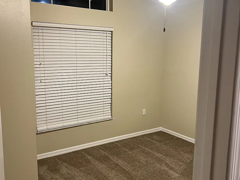 1127 Clearpointe Way — Photo 5
