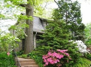 703 Carpenter Ln, Philadelphia, PA 19119