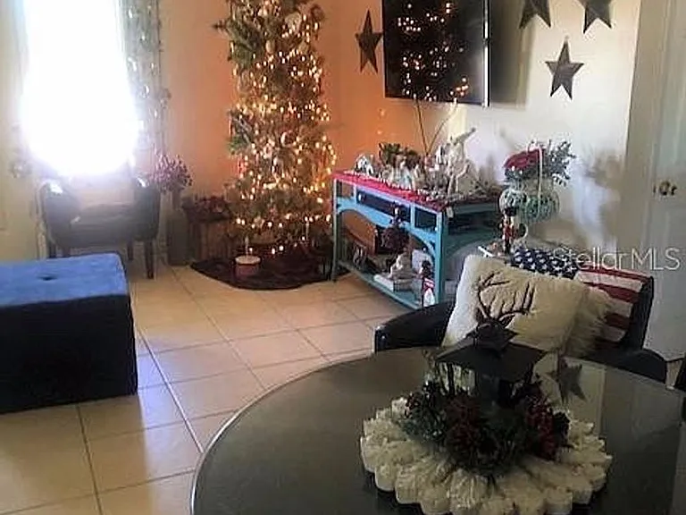 1371 N Normandy Blvd — Photo 7