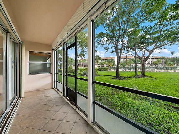 5th image of 550 SW 137 Avenue #L114