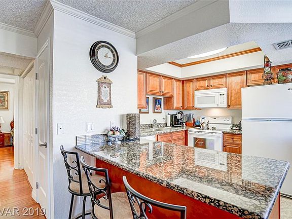 3rd image of 917 Boulder Mesa Dr Unit 102