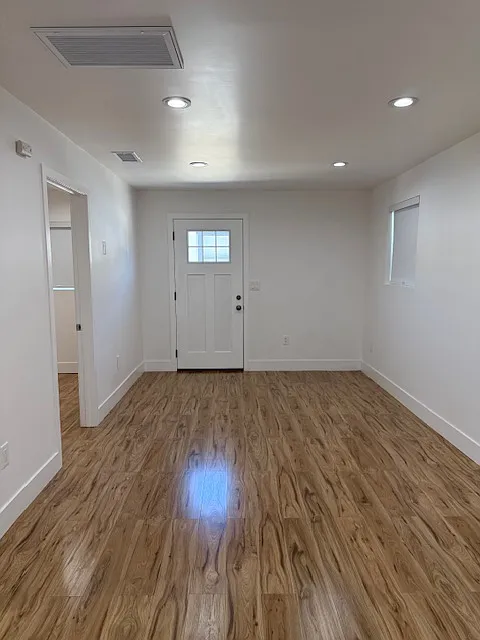 2 bed, 575 sqft, $2,800 — Photo 4