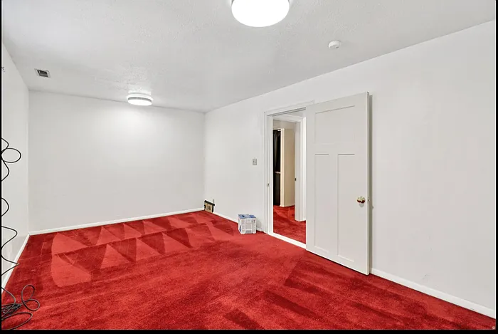 2122 W 5600 S — Photo 36