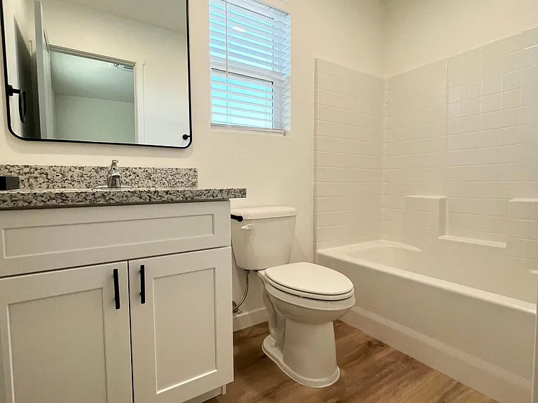 201 W Center St #1-6 — Photo 12