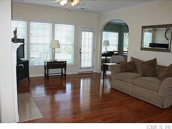 4th image of 1017 Kensrowe Ln