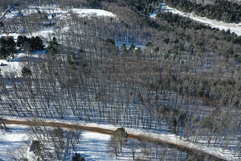 3rd image of L37.1 Steiglitz Road