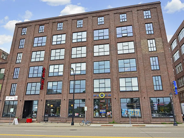 718 Washington Ave N #614 — Photo 29