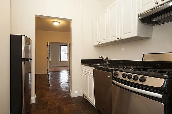 Rented by Platinum Forbes Global Properties | media 6