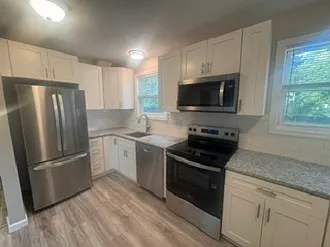 3 bed, 1.5 bath, 1408 sqft, $2,450 — Photo 3