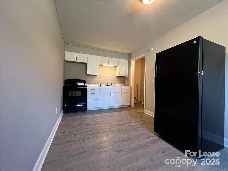 1632 W 5th Ave #C — Photo 6