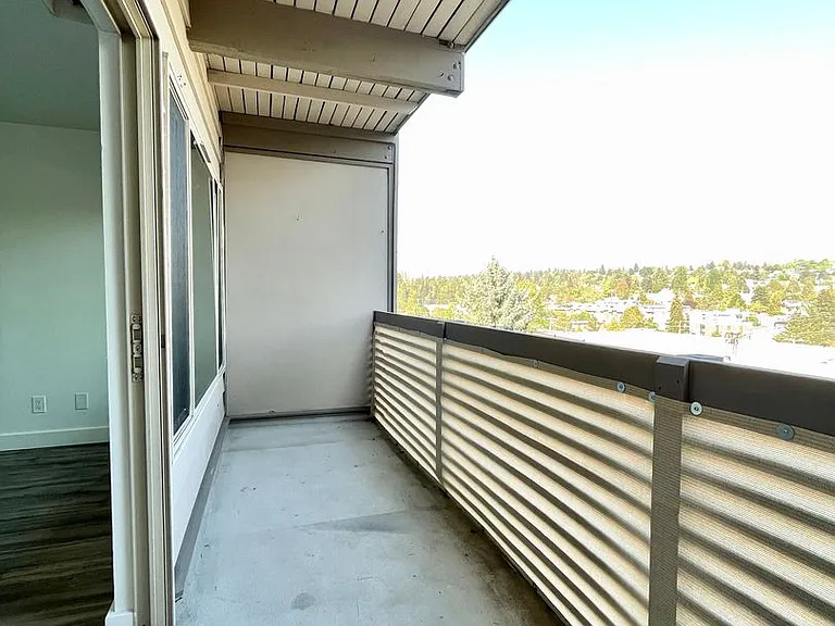 Village Vista Apartments — Photo 39