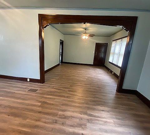 3rd image of 622 Jefferson Ave