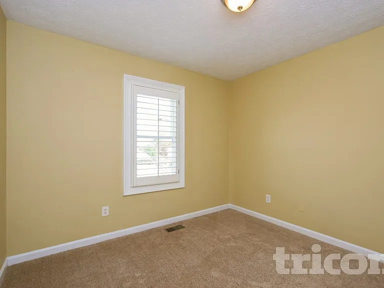 160 Eagle Glen Dr — Photo 11