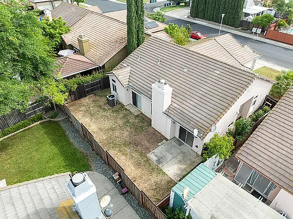 8862 Laguna Star Dr — Photo 29