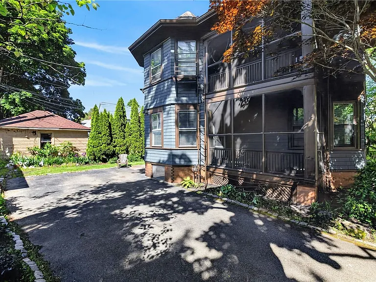 420 Harvard St #1 — Photo 4