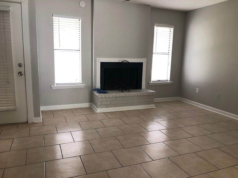 1st image of 104 Saint Croix Dr