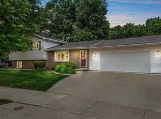 2400 Abbey Ave, Oshkosh, WI 54904