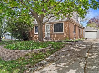 8924 W Lincoln Ave, Milwaukee, WI 53227