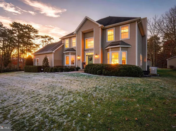 27 Rodeo Dr, West Creek, NJ 08092