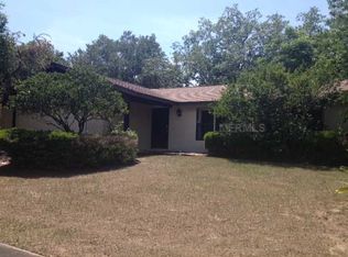 1410 Shadow Bay Ln, Brandon, FL 33510