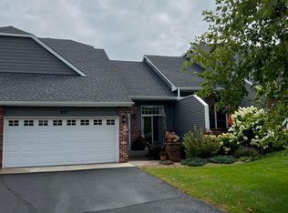 627 Spruce Dr, Hudson, WI 54016