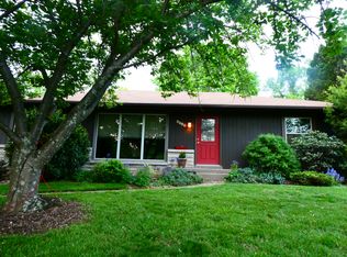 1712 Woodland Rd, New Albany, IN 47150