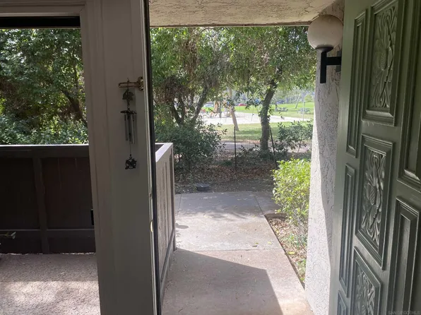 8348 Via Sonoma Unit E, La Jolla, CA 92037