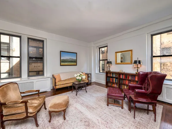 929 Park Avenue image 1 of 14