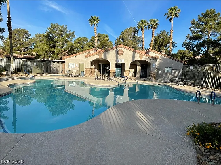 2121 Sealion Dr #101 — Photo 4