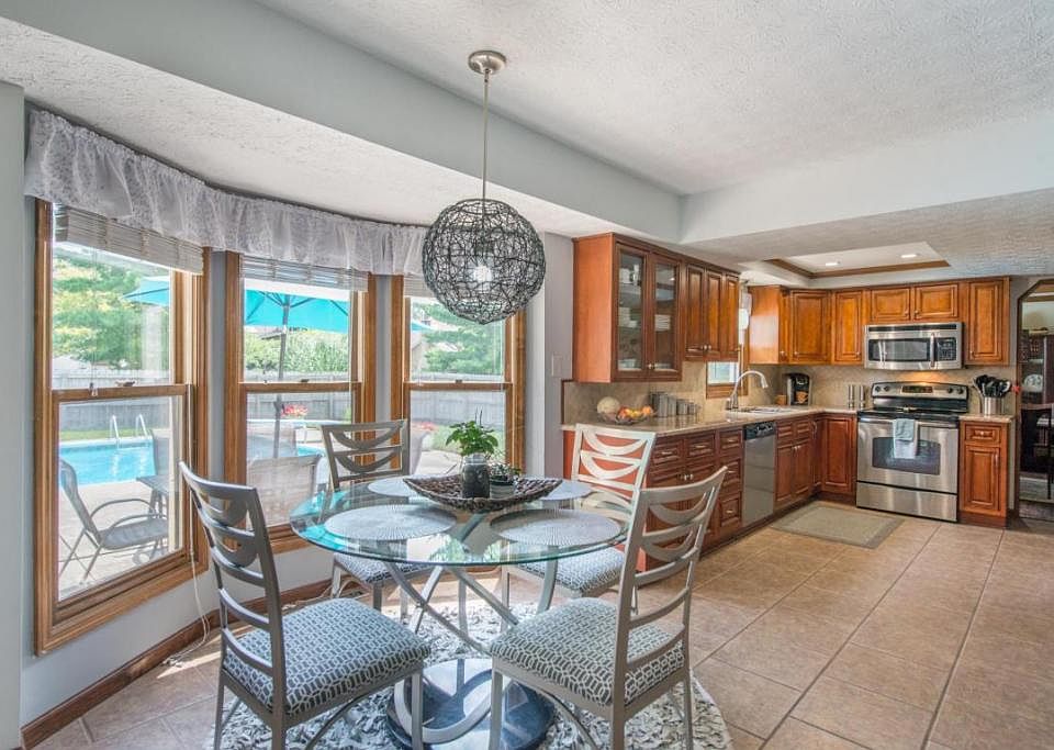 1st image of 10071 Hounsdale Dr NW