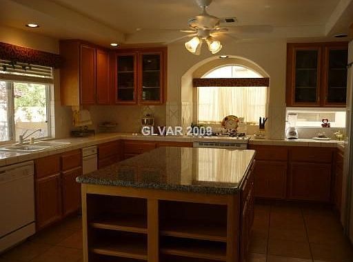 3rd image of 7855 Spindrift Cove St