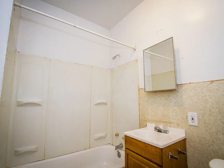 111 S Olive — Photo 12