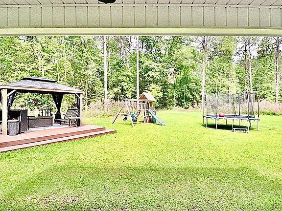 2nd image of 711 Giddens Ln