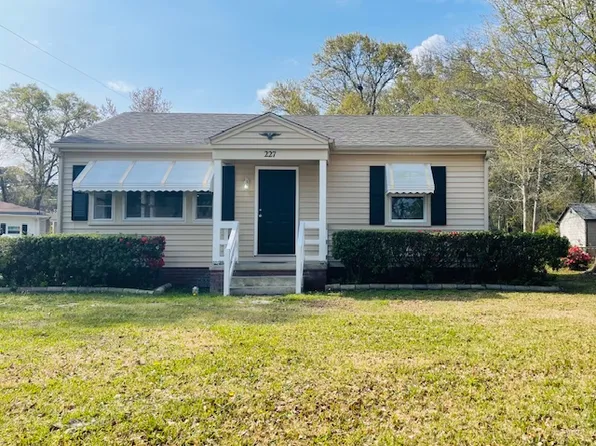 227 Kenneth Blvd, Havelock, NC 28532