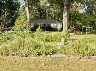 100 Bellwood Ct, Jamestown, NC 27282